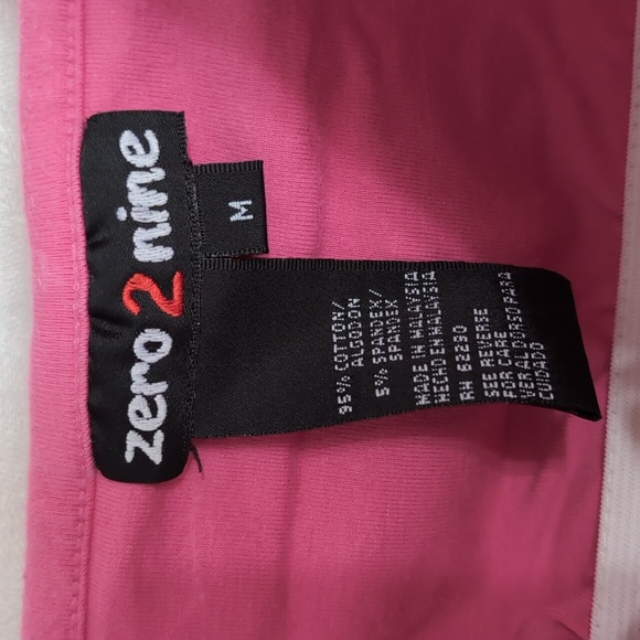 Zero 2 Nine Bright Pink Maternity Tank Built-In Bra Size Medium - Picture 2 of 6